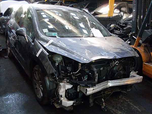 TAPA MALETA Peugeot 308 2011  USADO EN DESARME