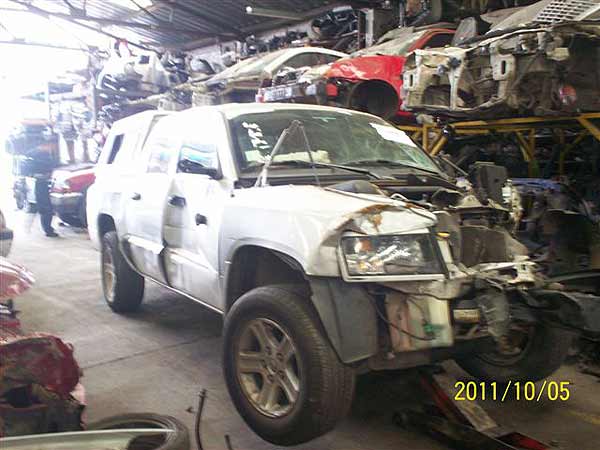 TAPA MALETA Dodge DAKOTA  2010  USADO EN DESARME