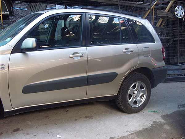 Foco Toyota RAV4  USADO