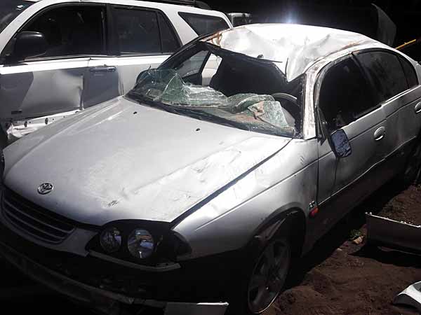 PUERTA Toyota CORONA 2000  USADO EN DESARME