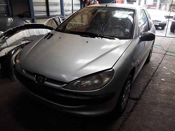 Tapa maleta Peugeot 206  USADO