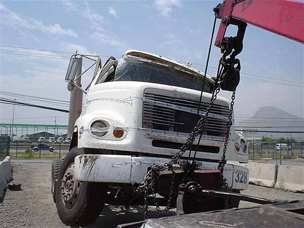 LLanta Freightliner FLD  USADO