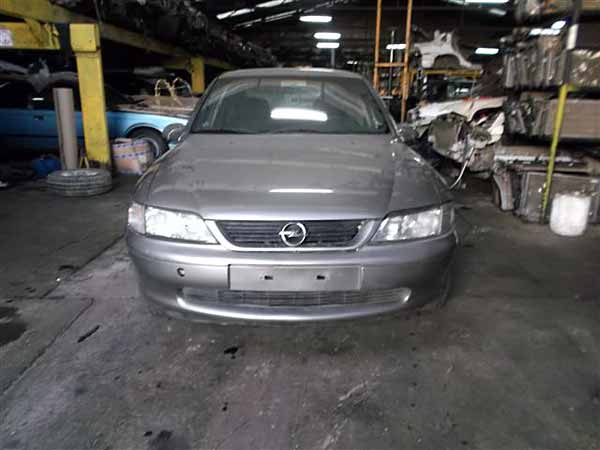 Puerta Opel VECTRA  USADO