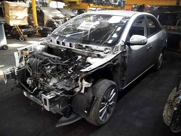 Electro Kia CERATO  USADO