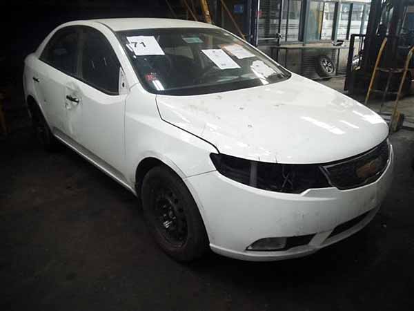 Electro Kia CERATO  USADO