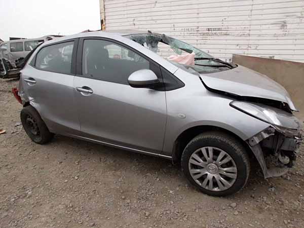 Tapa maleta Mazda 2  USADO