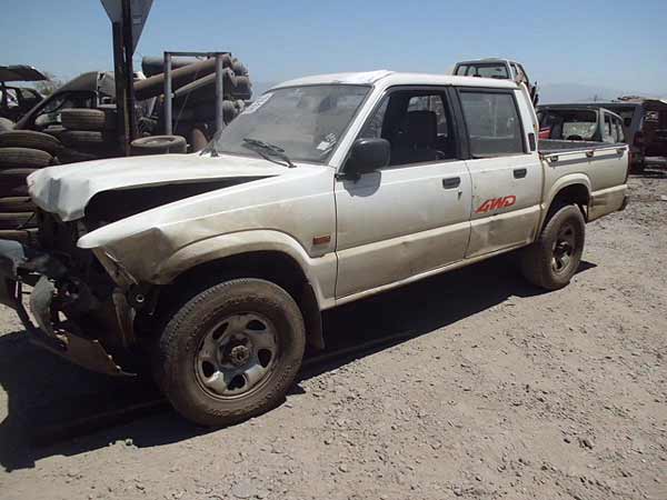 LLanta Mazda B2600  USADO