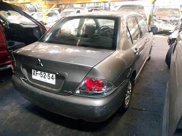  Mitsubishi LANCER  USADO
