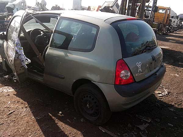 CREMALLERA DE DIRECCIóN Renault CLIO 2006  USADO EN DESARME