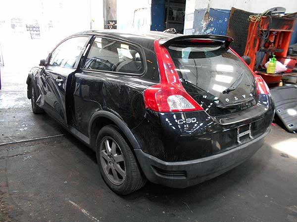 LLANTA Volvo C30 2010  USADO EN DESARME