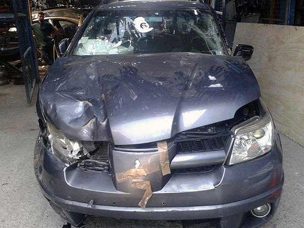 LLANTA Mitsubishi OUTLANDER 2007  USADO EN DESARME