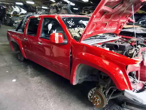 FOCO Chevrolet COLORADO 2013  USADO EN DESARME