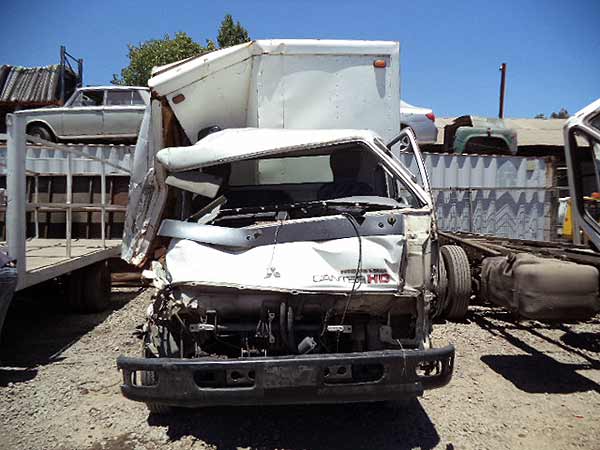 Capot Mitsubishi CANTER  USADO