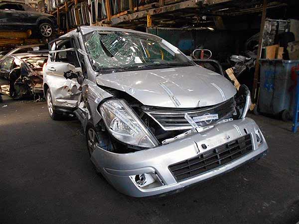 Portalón Nissan TIIDA  USADO