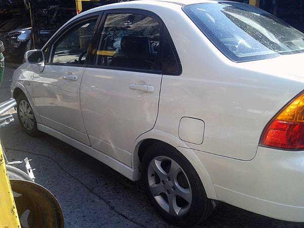 ELECTRO Suzuki AERIO 2003  USADO EN DESARME