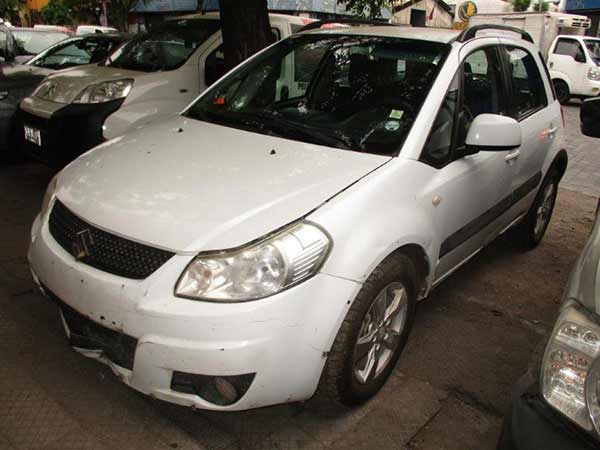 FOCO Suzuki SX4 2012  USADO EN DESARME