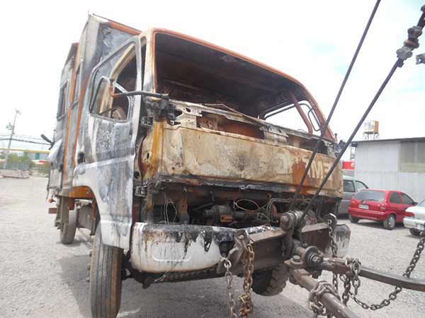 Foco Mitsubishi CANTER  USADO