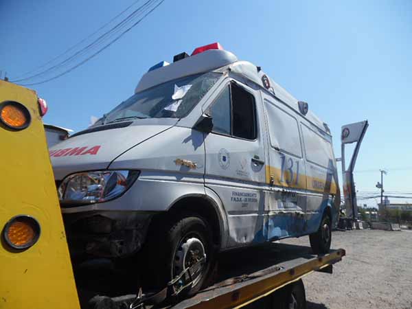 Foco Mercedes-Benz Sprinter  USADO