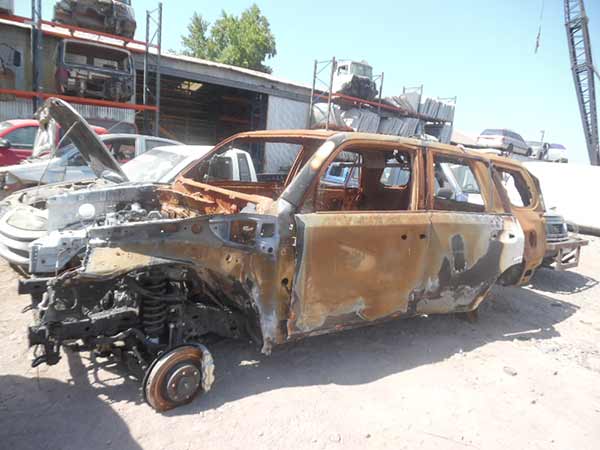  Toyota 4RUNNER 2015  USADO EN DESARME