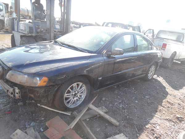 LLANTA Volvo S60 2006  USADO EN DESARME