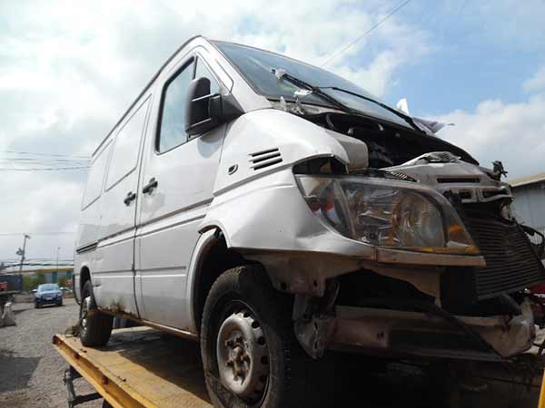 CREMALLERA DE DIRECCIóN Mercedes-Benz Sprinter 2007  USADO EN DESARME