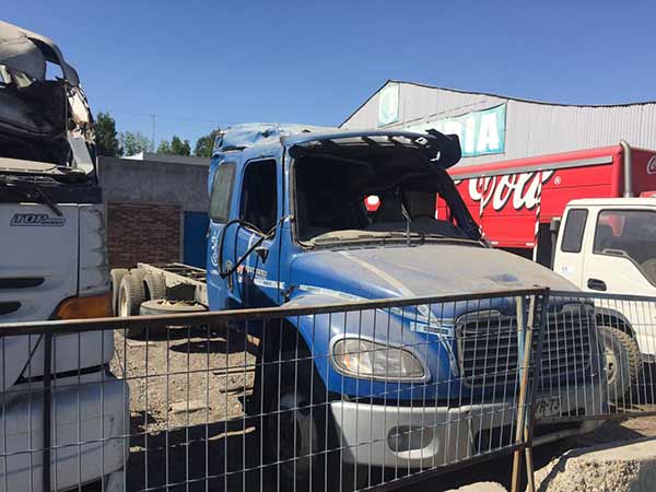 CAPOT Freightliner M2 2010  USADO EN DESARME