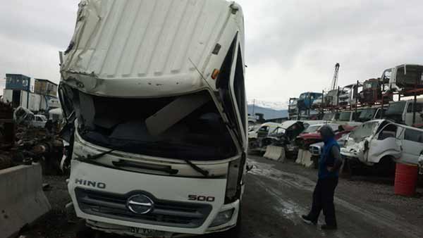 PORTALóN Hino 500 2015  USADO EN DESARME