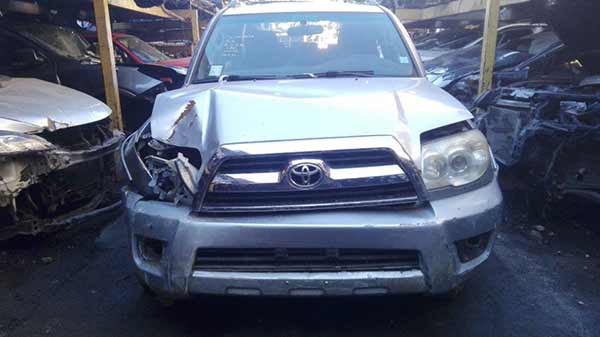  Toyota 4RUNNER 2006  USADO EN DESARME