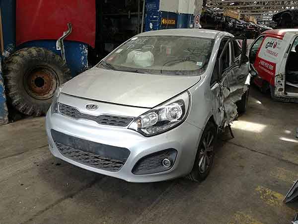 LLanta Kia Rio  USADO