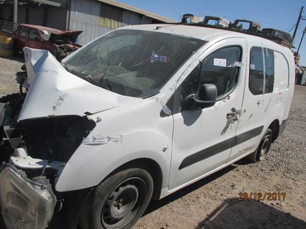 VIDRIO Citroen BERLINGO 2016  USADO EN DESARME