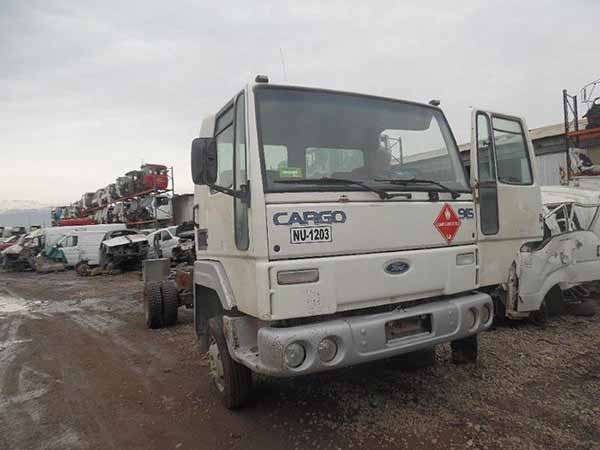 Foco Ford CARGO  USADO