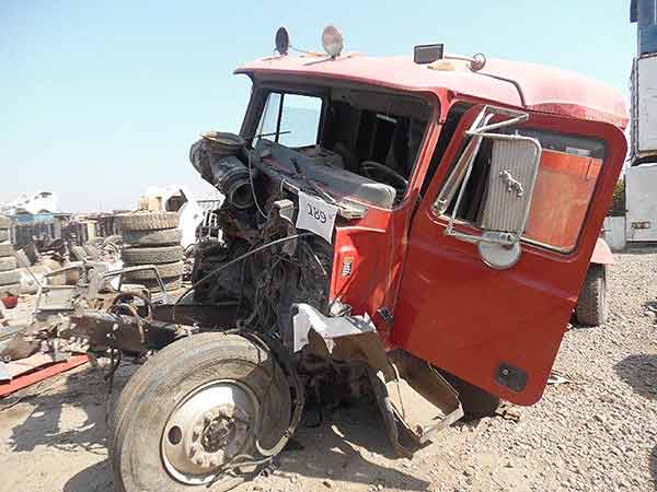 PORTALóN Mack CH612 1998,  EN DESARME