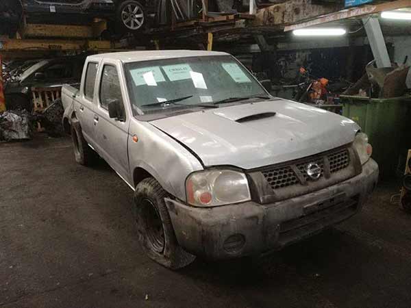 Puerta Nissan TERRANO  USADO