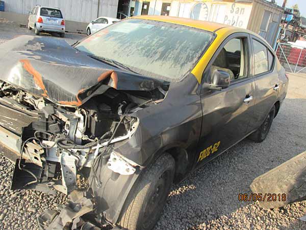 Cremallera de dirección Nissan VERSA  USADO