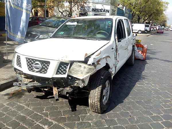  Nissan NAVARA 2011  USADO EN DESARME