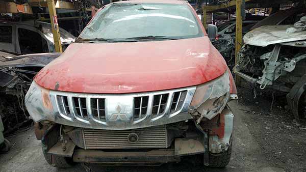 Portalón Mitsubishi L200  USADO