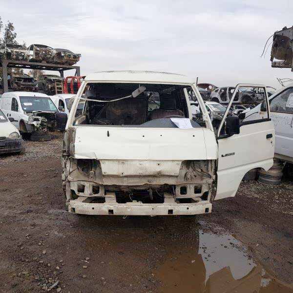 TAPA MALETA Mitsubishi L300 2008  USADO EN DESARME