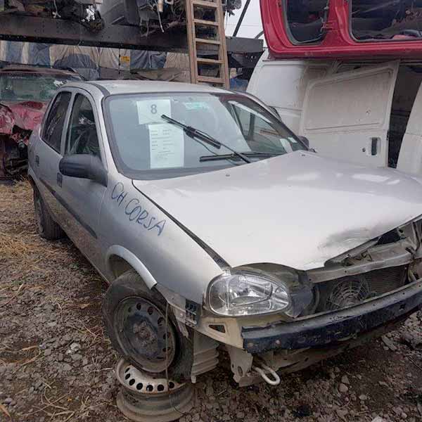 Tapa maleta Chevrolet CORSA  USADO