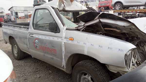 TAPA MALETA Nissan Terrano 2007  USADO EN DESARME